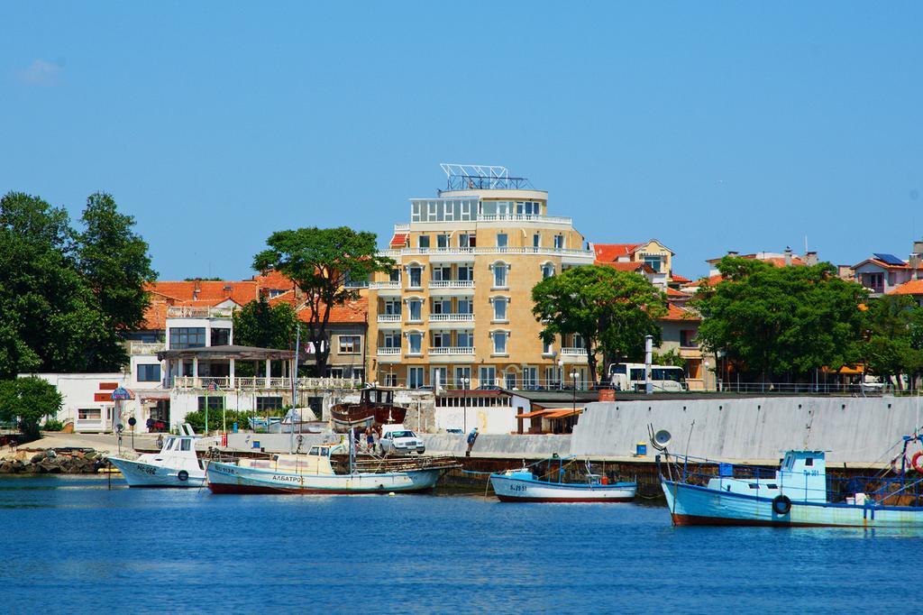 Family Hotel Paros Pomorie Room photo